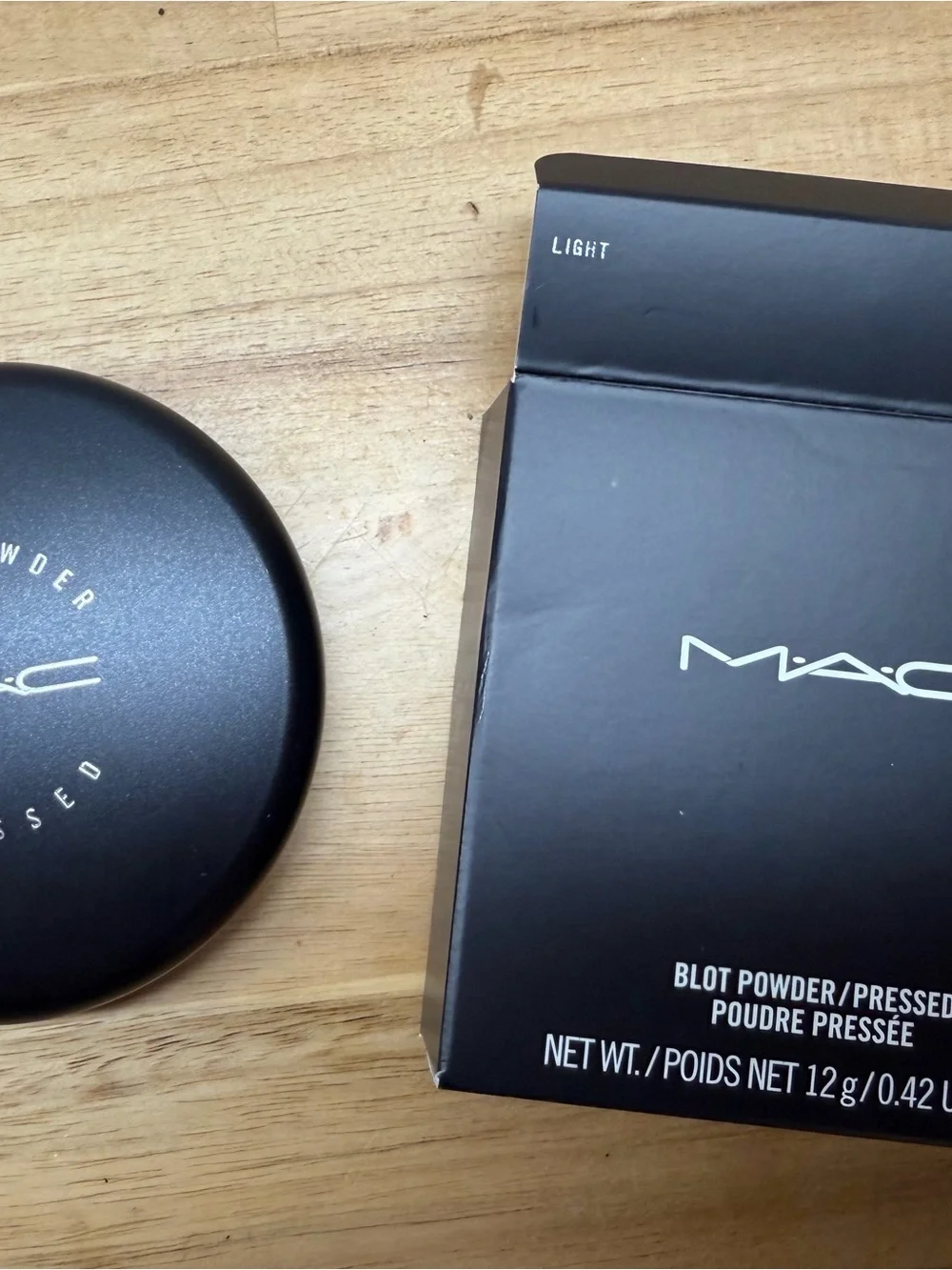 MAC Cosmetics Blot Powder - Light Shade